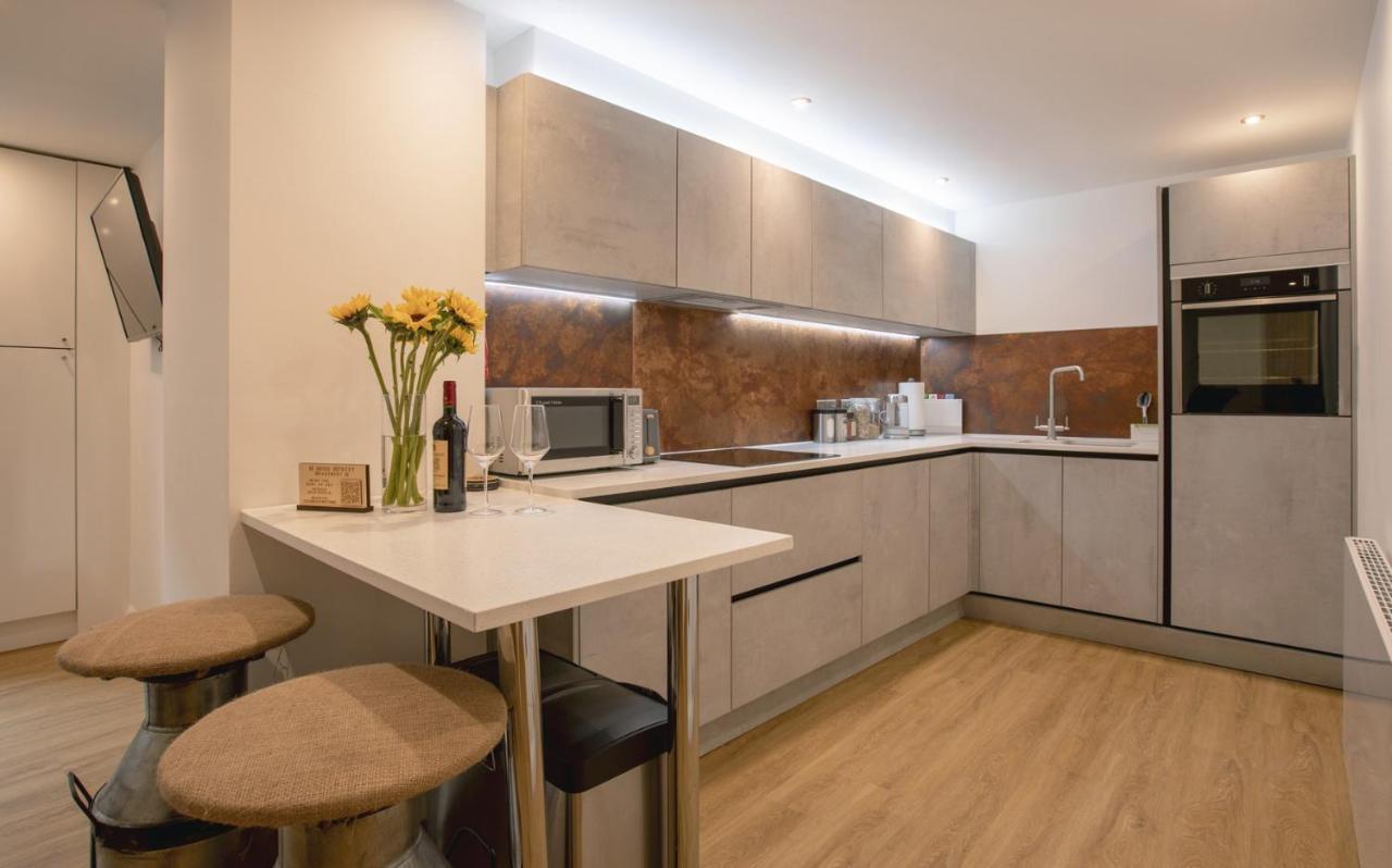 No 1 Wood Street Appartement Swindon Buitenkant foto